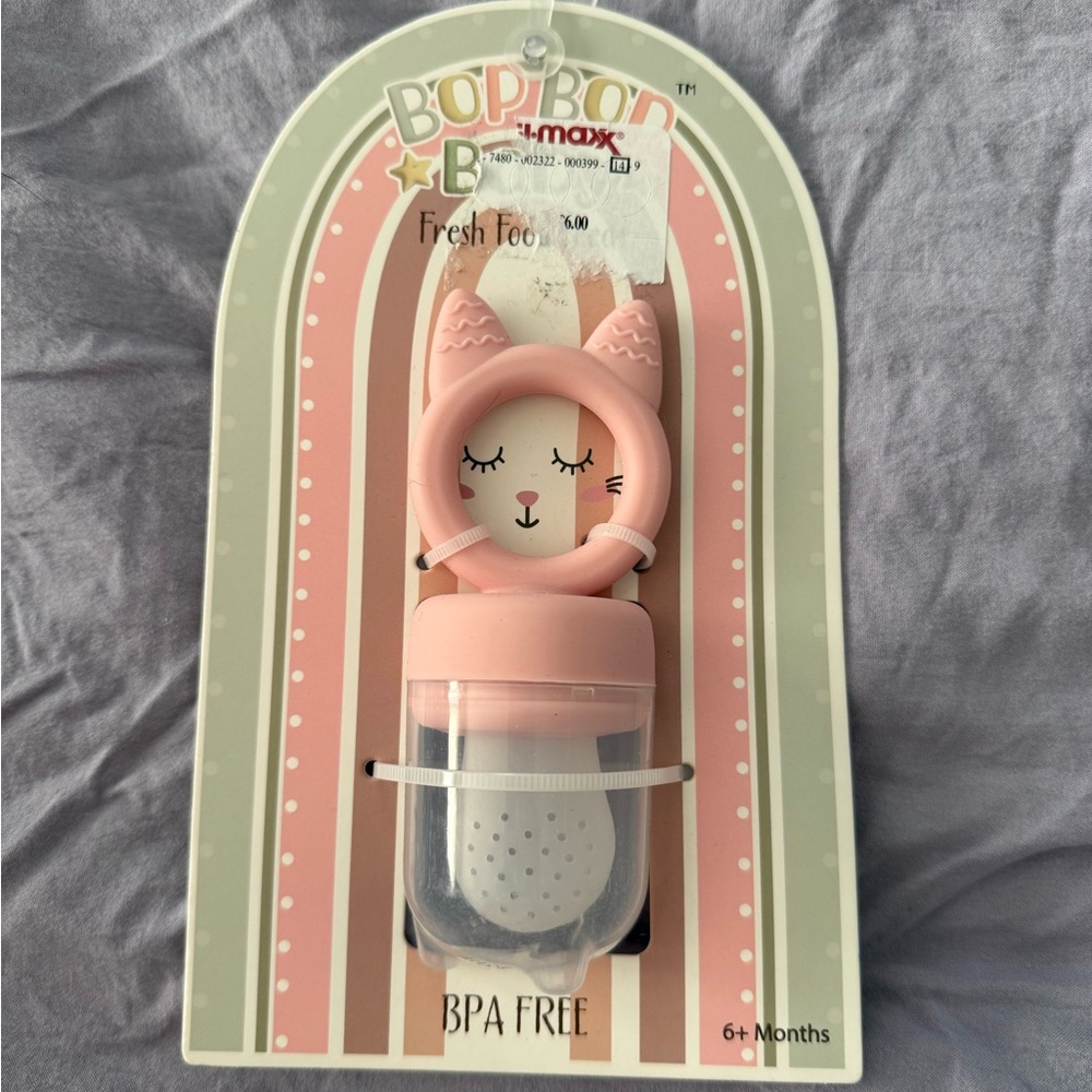 Baby Pink Fresh Food Feeder